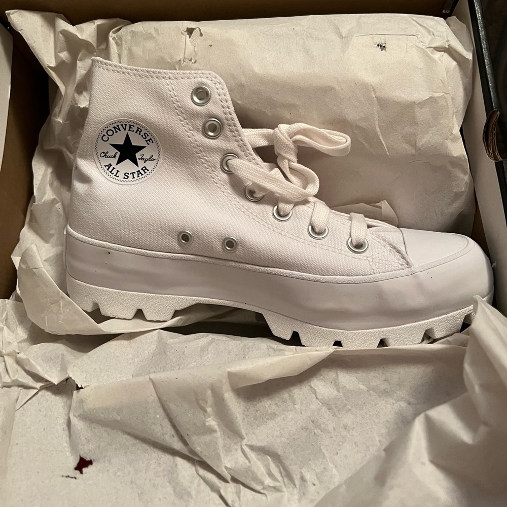 Women converse shoes size 6